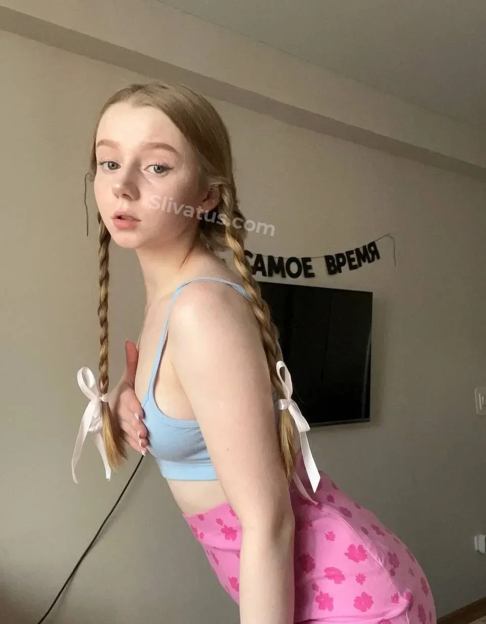 18+ Эротическое фото тиктокерши Алина Никитина