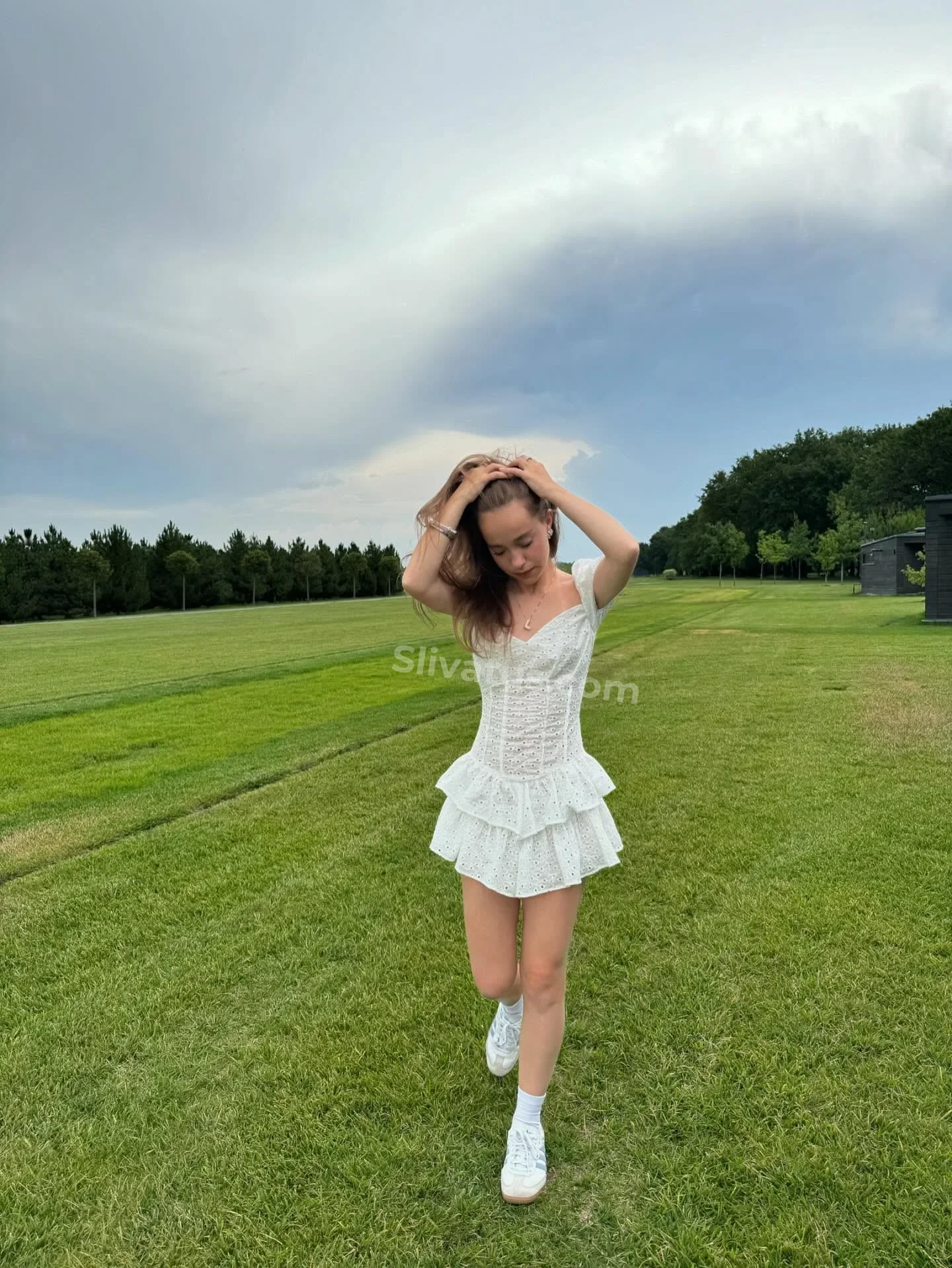 18+ Обнаженное тело звезды Марьяна Локель