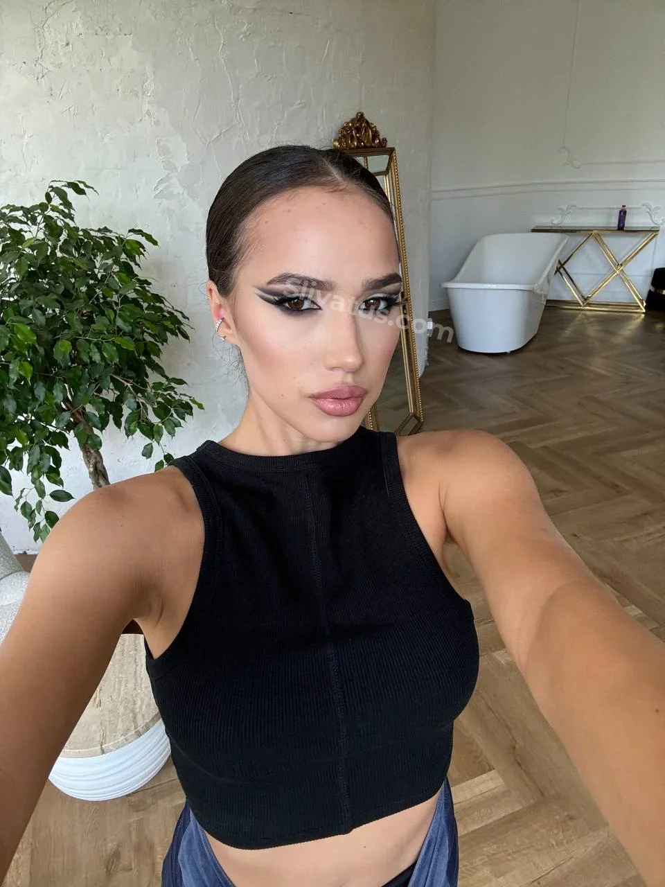 18+ Утечка фото модели Алина Загитова