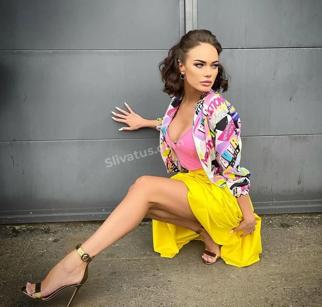 ТГ Голая тиктокерша Яна Кошкина на фото