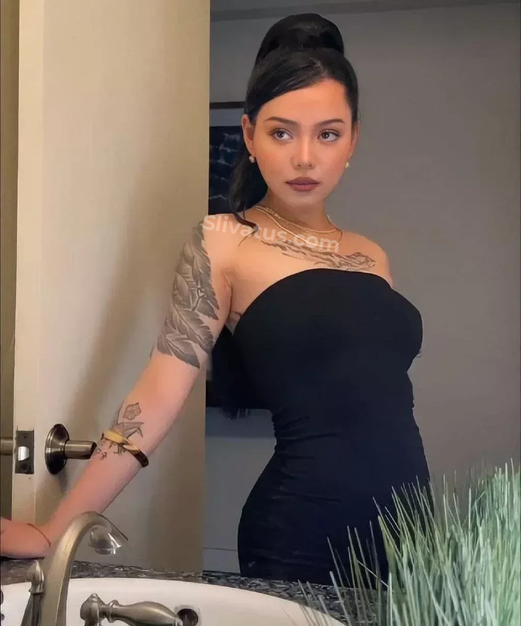 2026 Утечка фото тиктокерши Белла Порч (Bella Poarch)