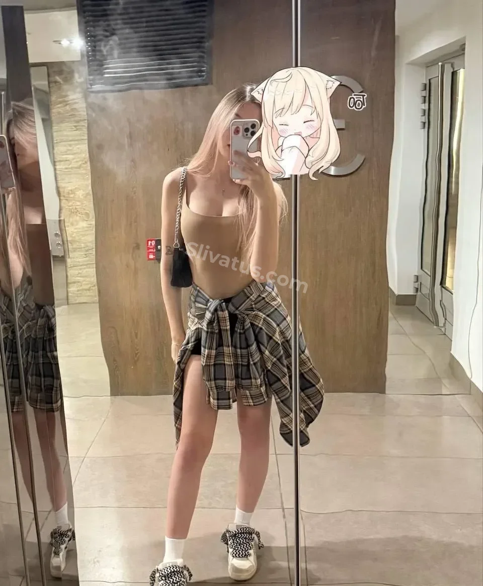 2026 WhylollyCry блогерша без одежды