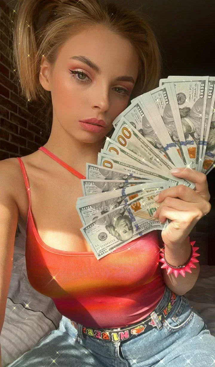 Без цензуры HD фото слива тиктокерши Busya18plus