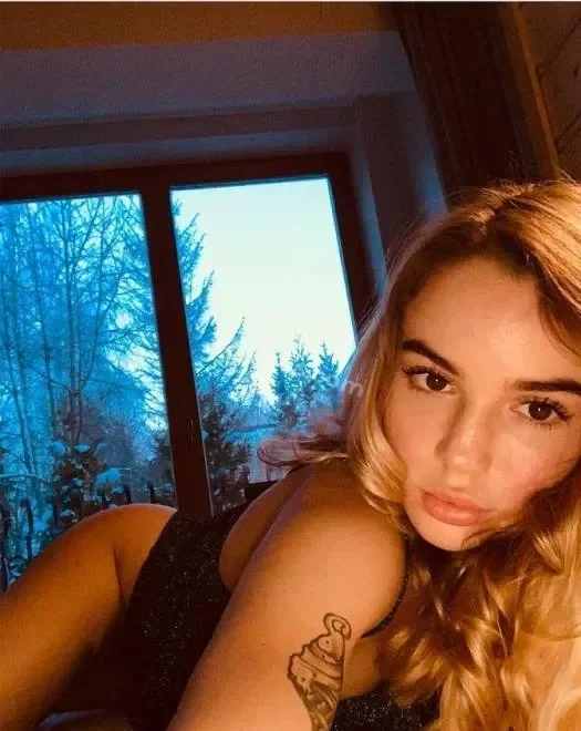 Без цензуры Обнаженное тело блогерши Марьяна Ро (maryanaro)