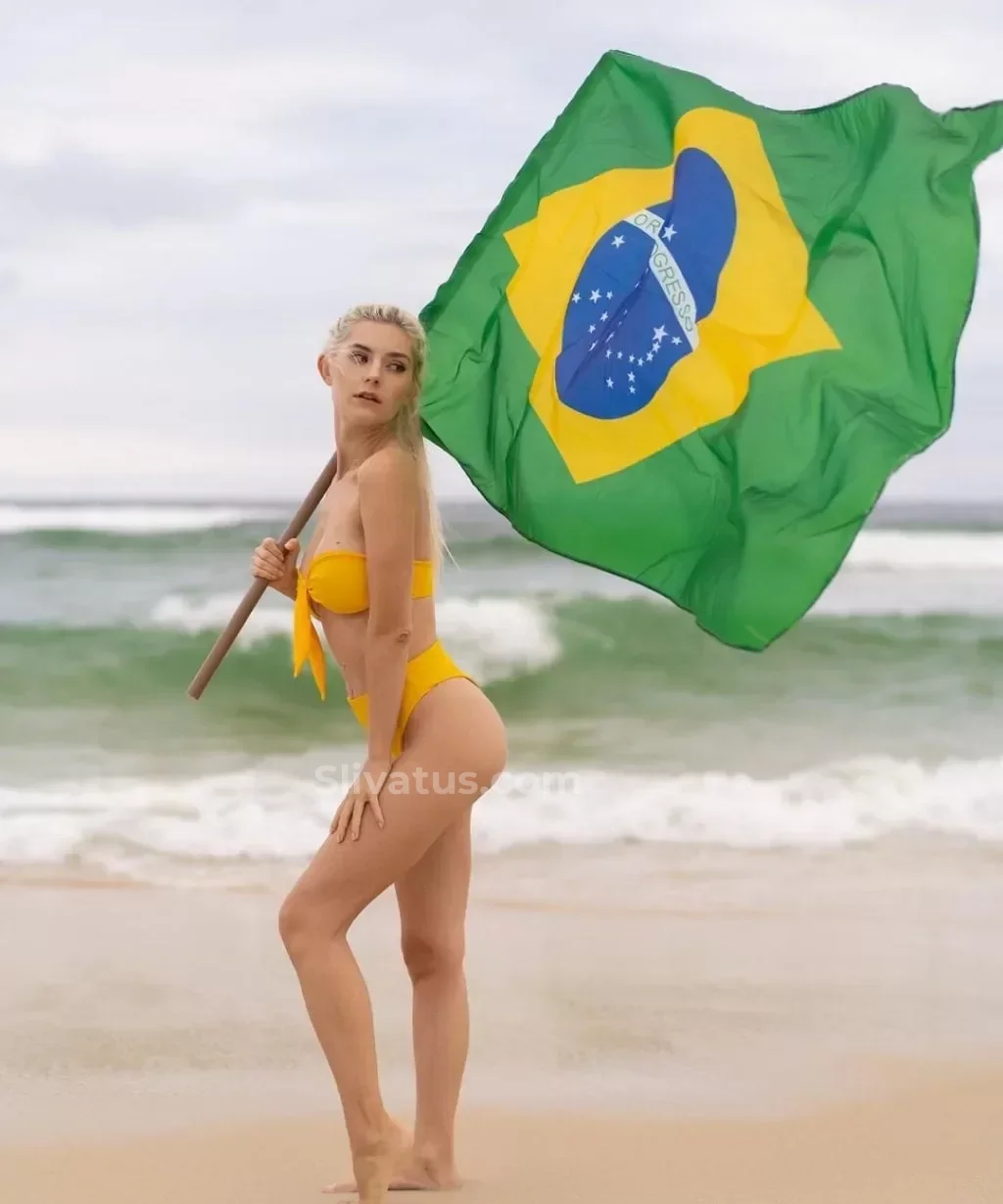 Без цензуры Приватное фото модели Ева Эльфи (Eva Elfie)