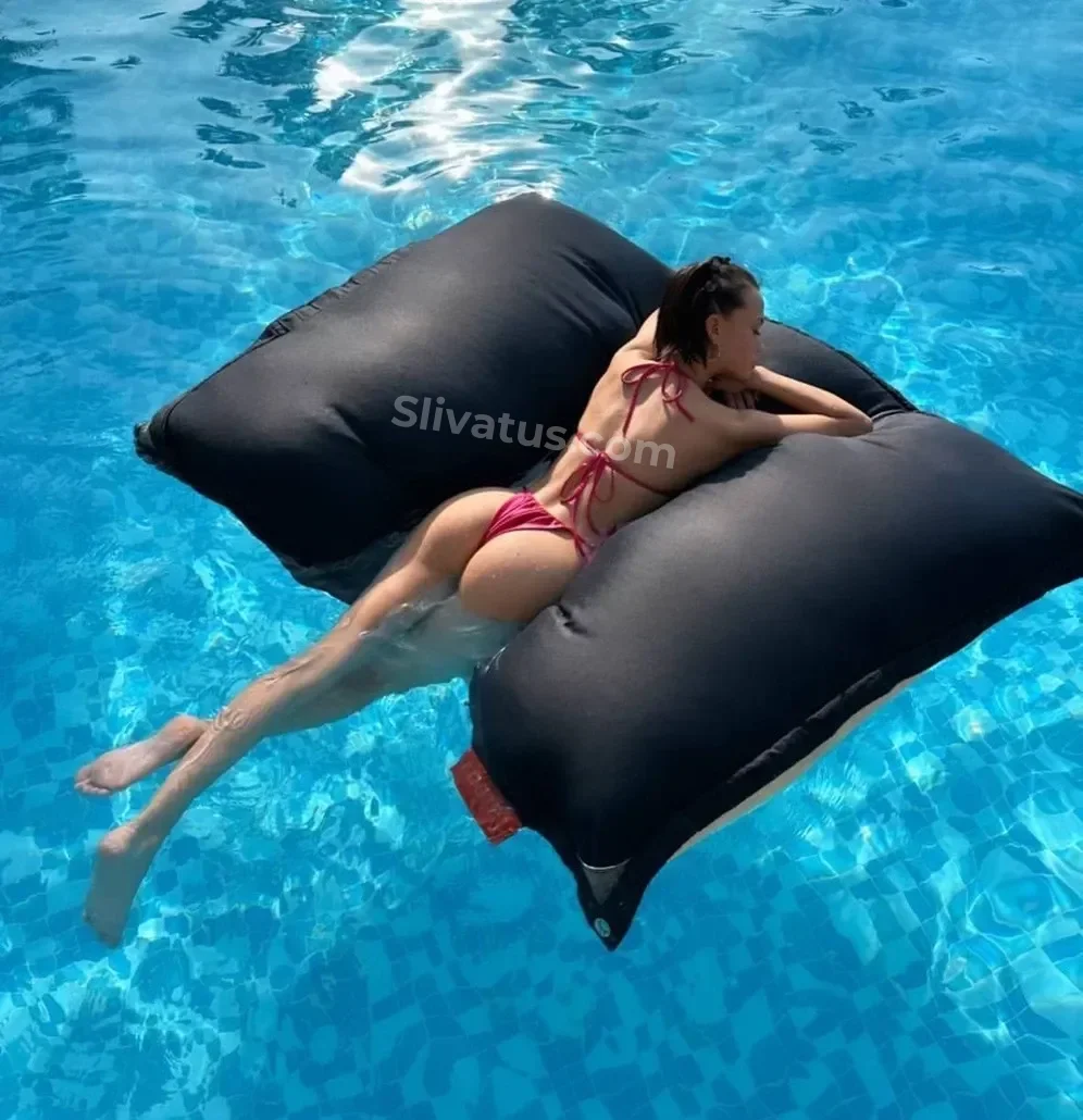 Без цензуры Приватное фото тиктокерши Валя Карнавал (karna.val)