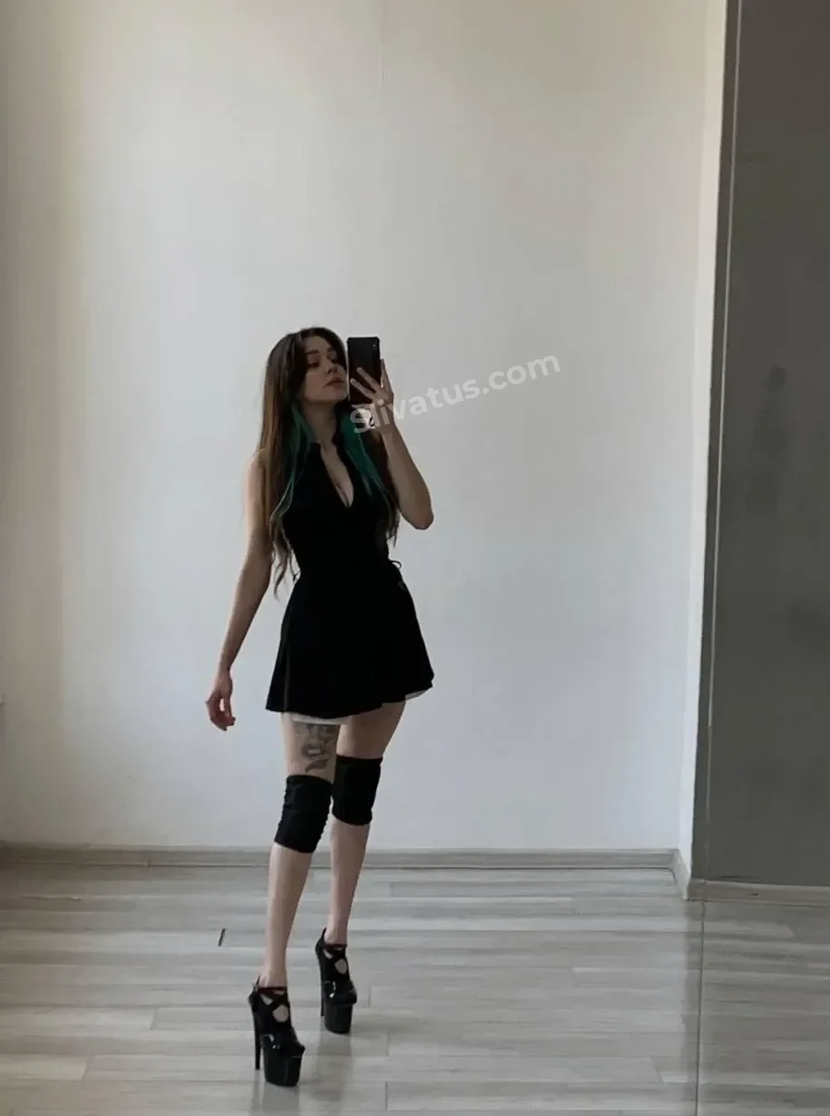 Без цензуры Rochersha (Настя Рочерша) блогерша без одежды