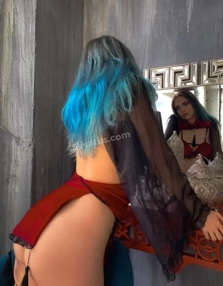 Без цензуры Слив интимного фото тиктокерши Keronkes