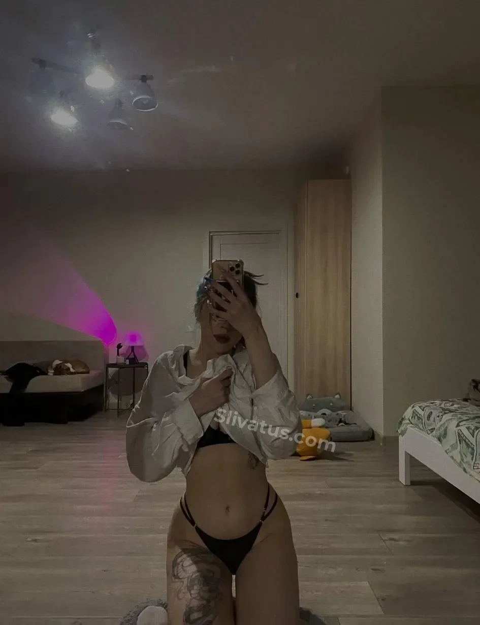 Для взрослых Голая тиктокерша Rochersha (Настя Рочерша) на фото