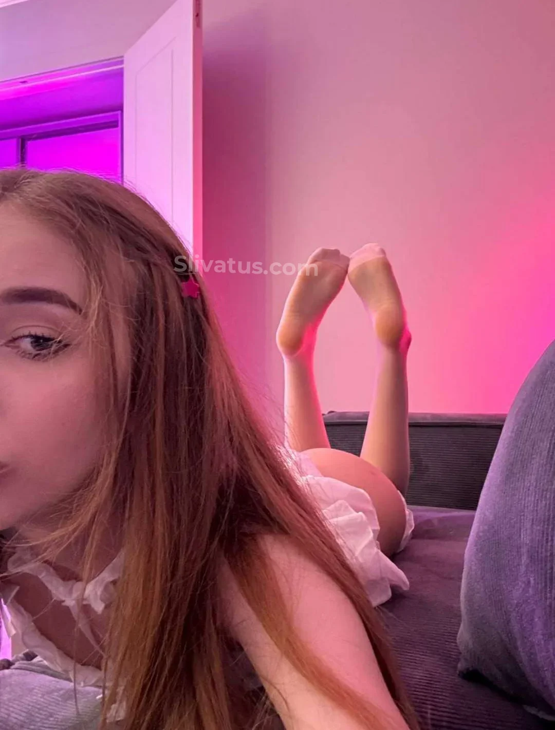 Для взрослых Слив интимного фото тиктокерши BLOOMUS (yglichh)