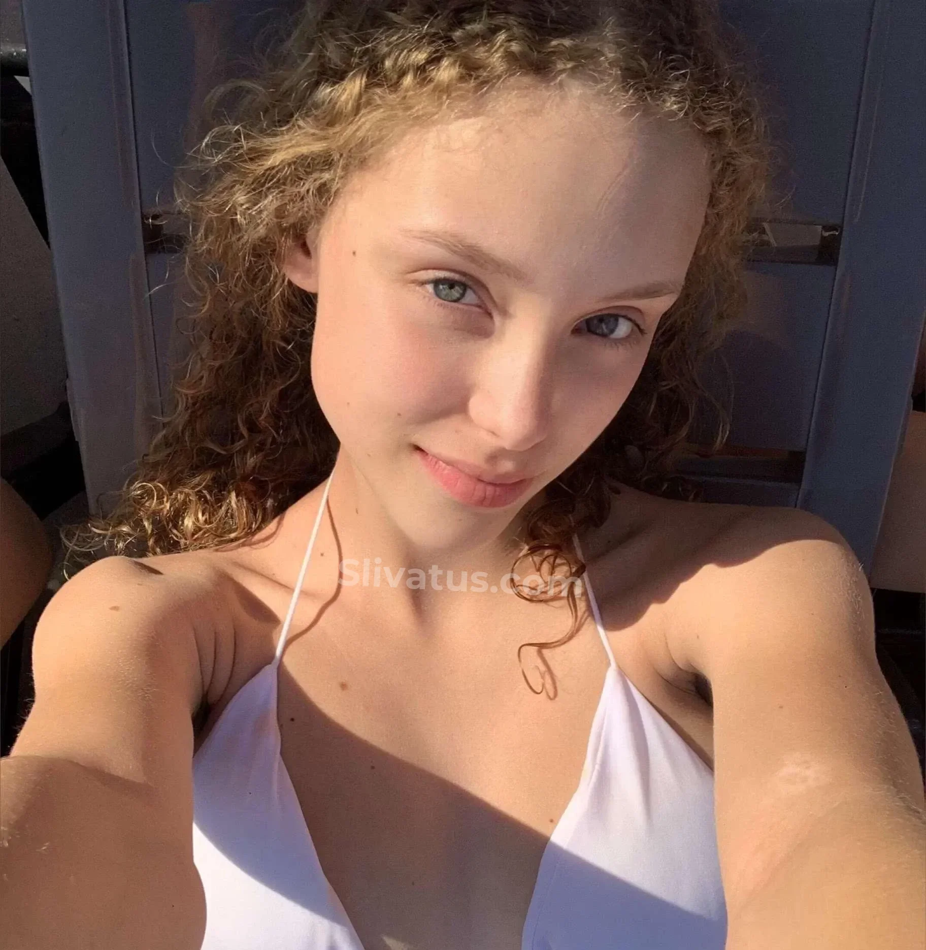 Zoey Curly (zoeycurly)