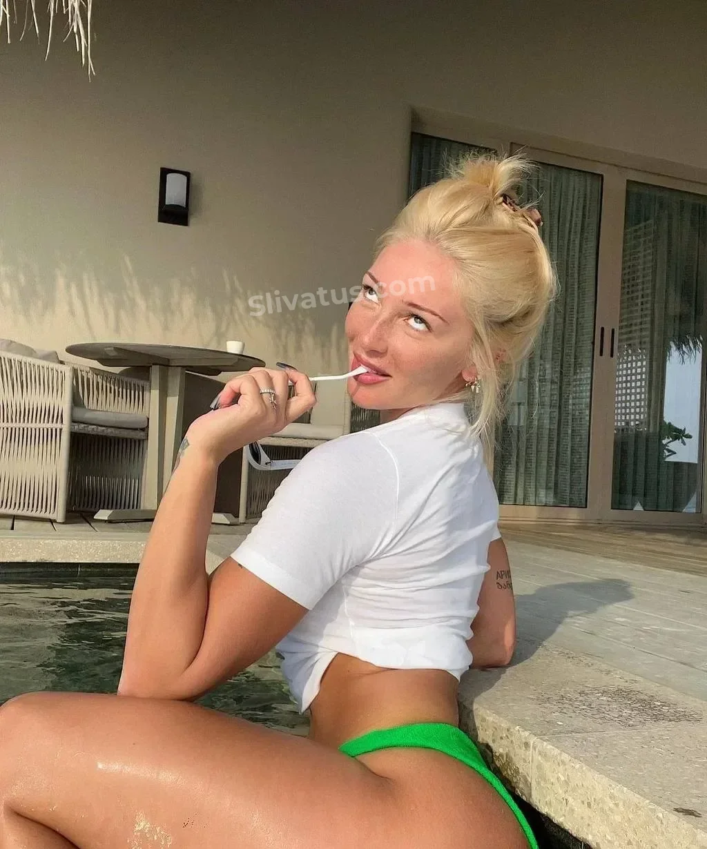 Для взрослых Свежий слив видео блогерши Настя Ивлеева