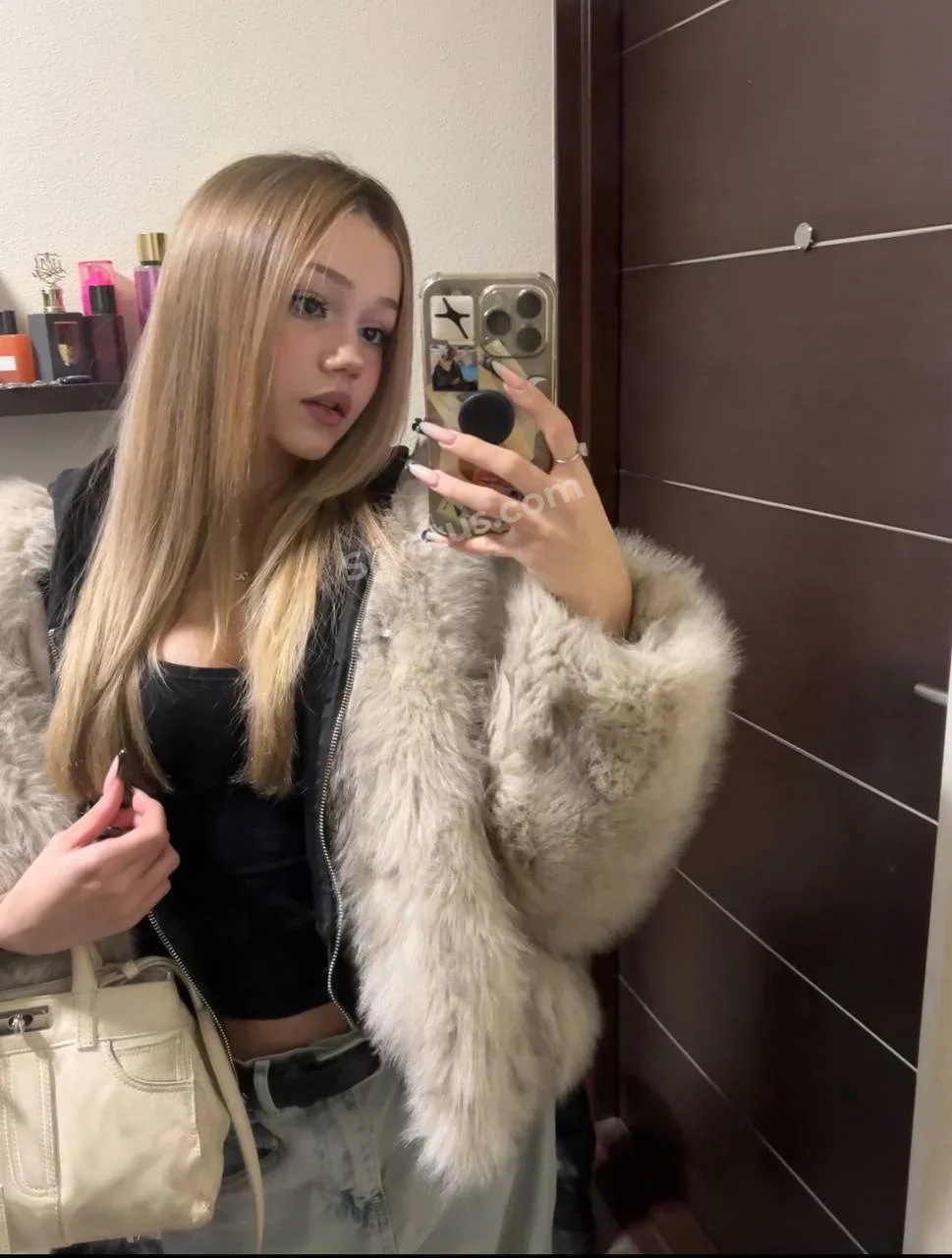 Для взрослых Свежий слив видео тиктокерши Антотка (antotkaa)