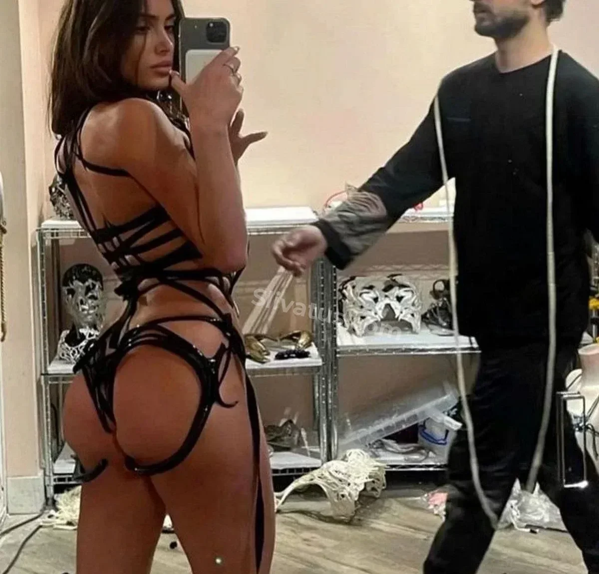 Для взрослых Утечка фото модели Бьянка Цензори (Bianca Censori)