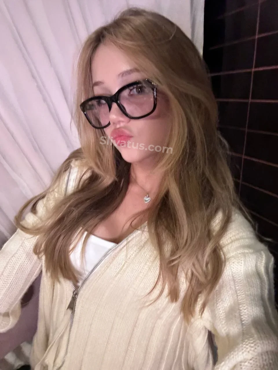 Эксклюзивный Эксклюзивный слив тиктокерши Антотка (antotkaa)