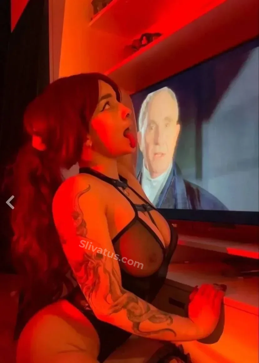 Эксклюзивный MuscleKitty (Naughty Kitten) - голая модель слив