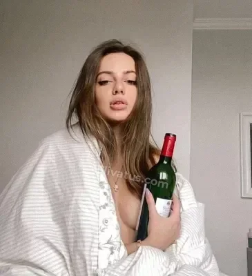 Эксклюзивный Свежий слив видео блогерши Poposha (Полина Чистякова)