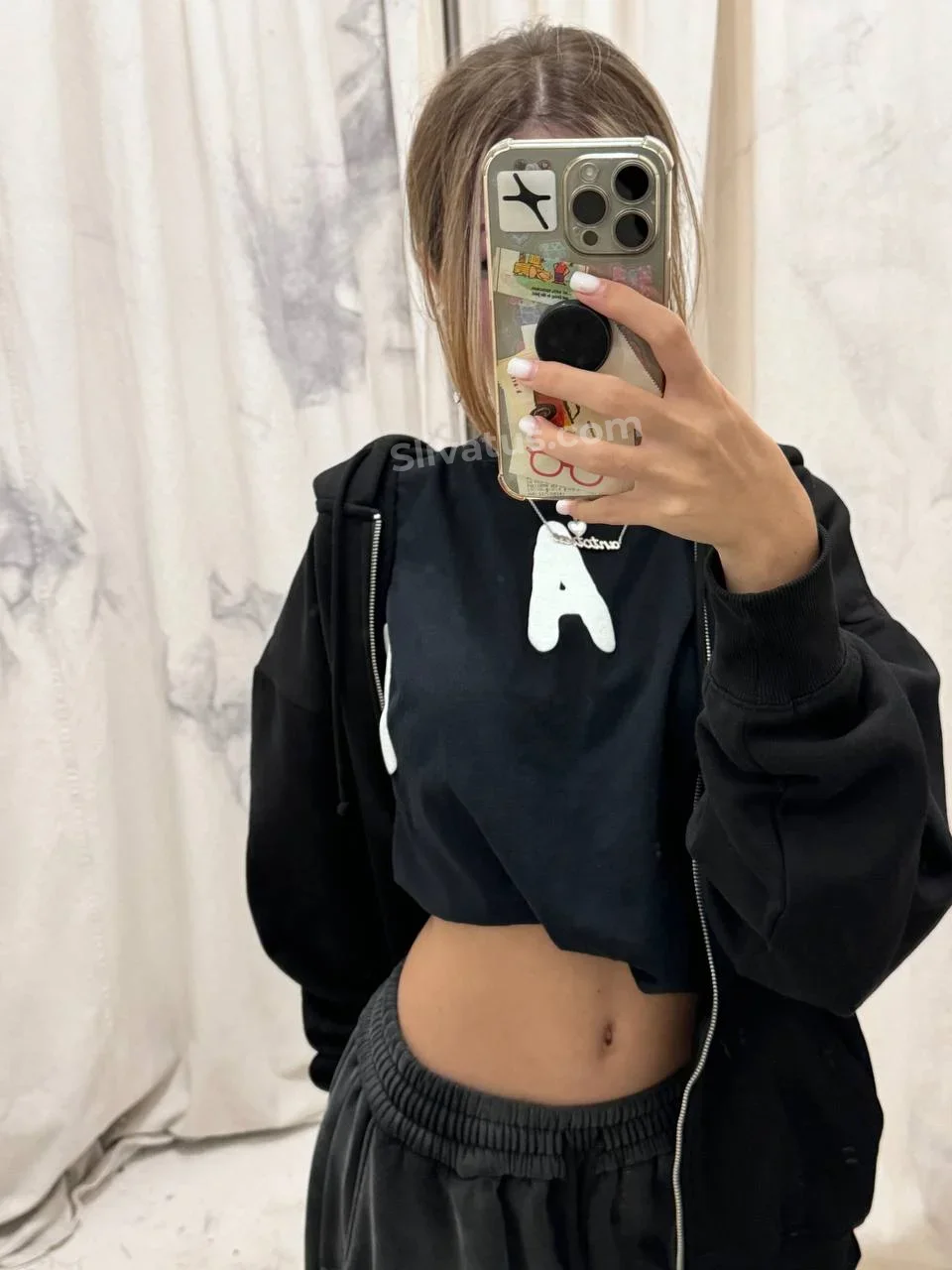 Голая тиктокерша Антотка (antotkaa) на фото