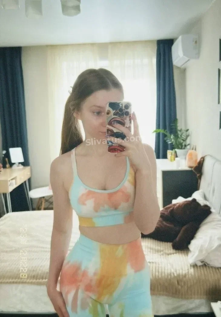 Горячий Голая тиктокерша Алина Никитина на фото