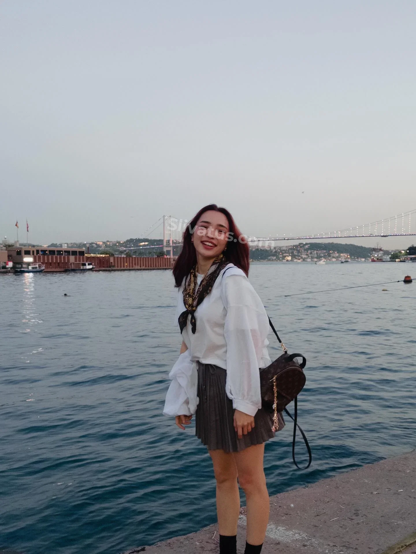 Горячий Голая тиктокерша Дарикорн на фото