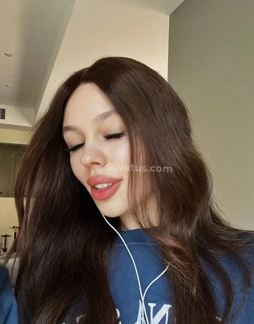 Горячий Голая тиктокерша Инстасамка (instasamka) на фото