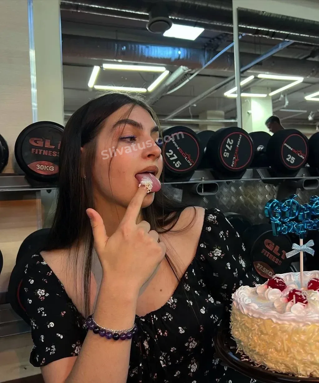 Горячий Камила Бусинка (Bysinnk) тиктокерша без одежды