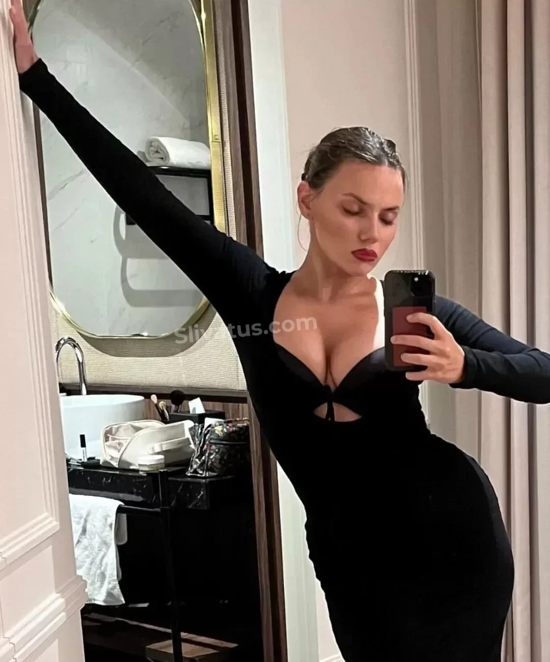 Горячий Приватное фото звезды Дафни Кин (Dafne Keen)