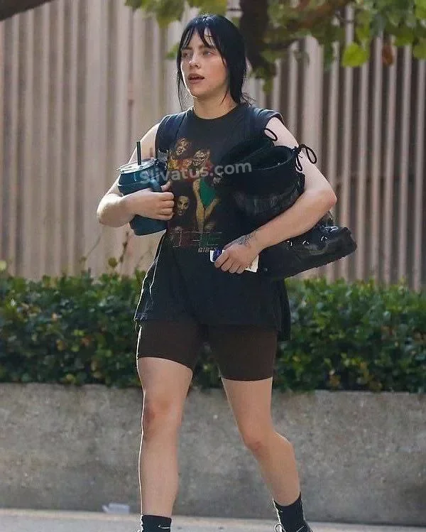 Горячий Слив русских популярных девушек и Билли Айлиш (Billie Eilish)