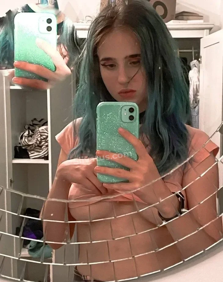 Горячий Слив русских тиктокерш  Keronkes