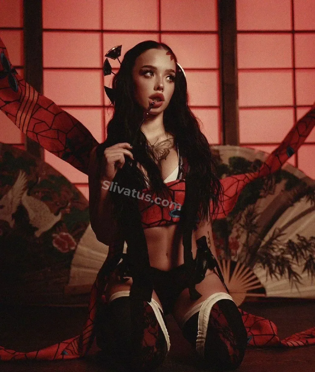 HD Эксклюзивный слив тиктокерши Лунаком (Lunacom)