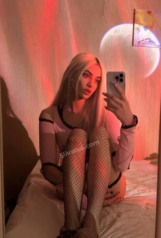 HD Горячее фото тиктокерши Морана Батори (Morana Battory)