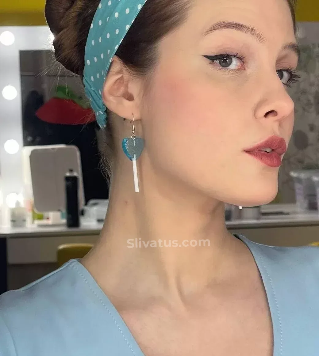 HD Слив блогерши Ира Ваймер