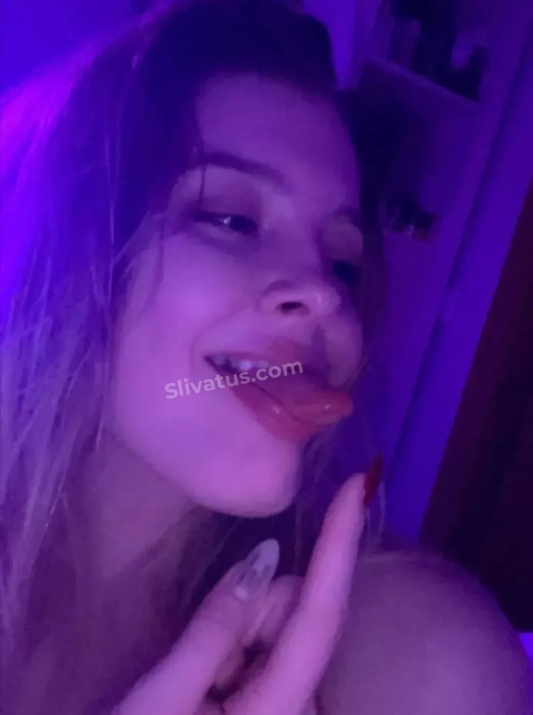 HD Слив интимного фото блогерши Ира Ваймер