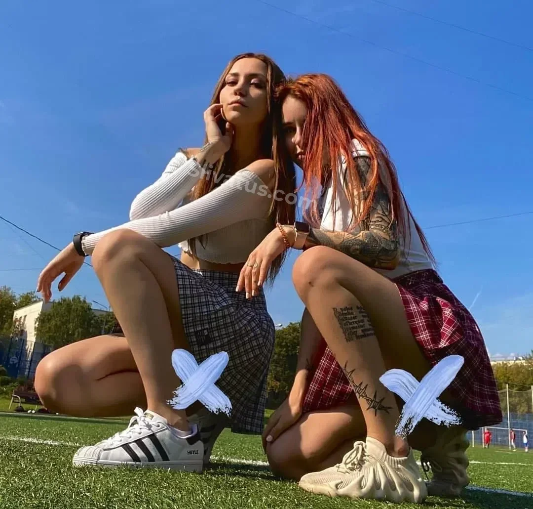 Интимный HeyLee блогерша без одежды