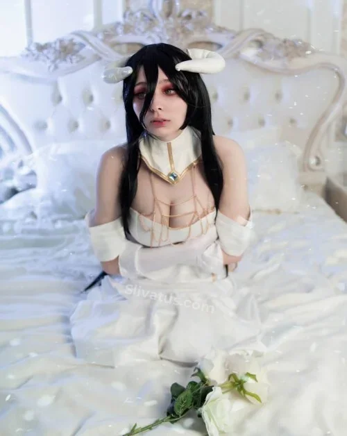 Интимный morticia_cos (Mia_green_tea) модель без одежды