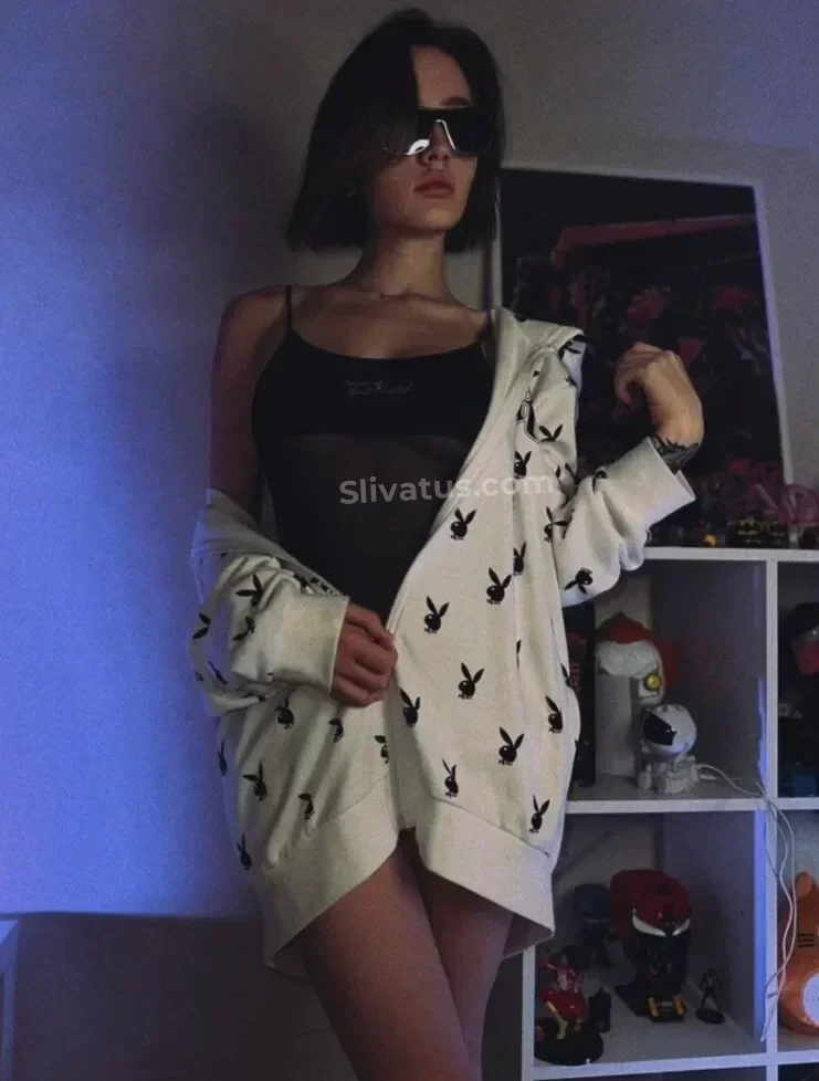 Интимный Слив блогерши VikiBlade (Вики Блейд) 18+