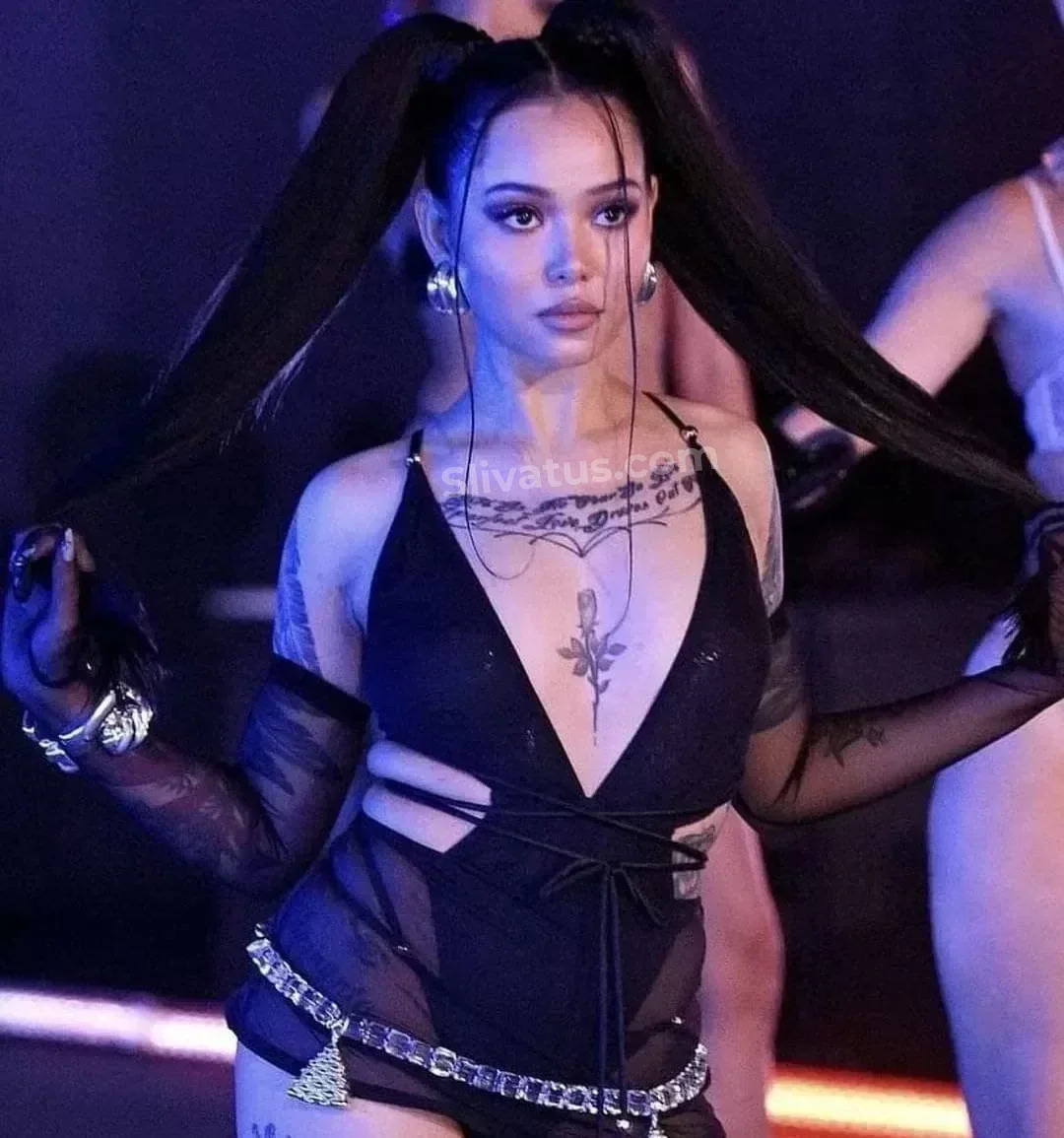 Интимный Слив фото тиктокерши Белла Порч (Bella Poarch)