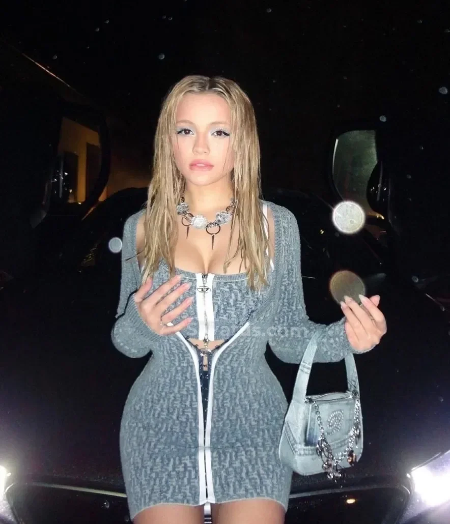 Интимный Свежий слив видео тиктокерши Валя Карнавал (karna.val)