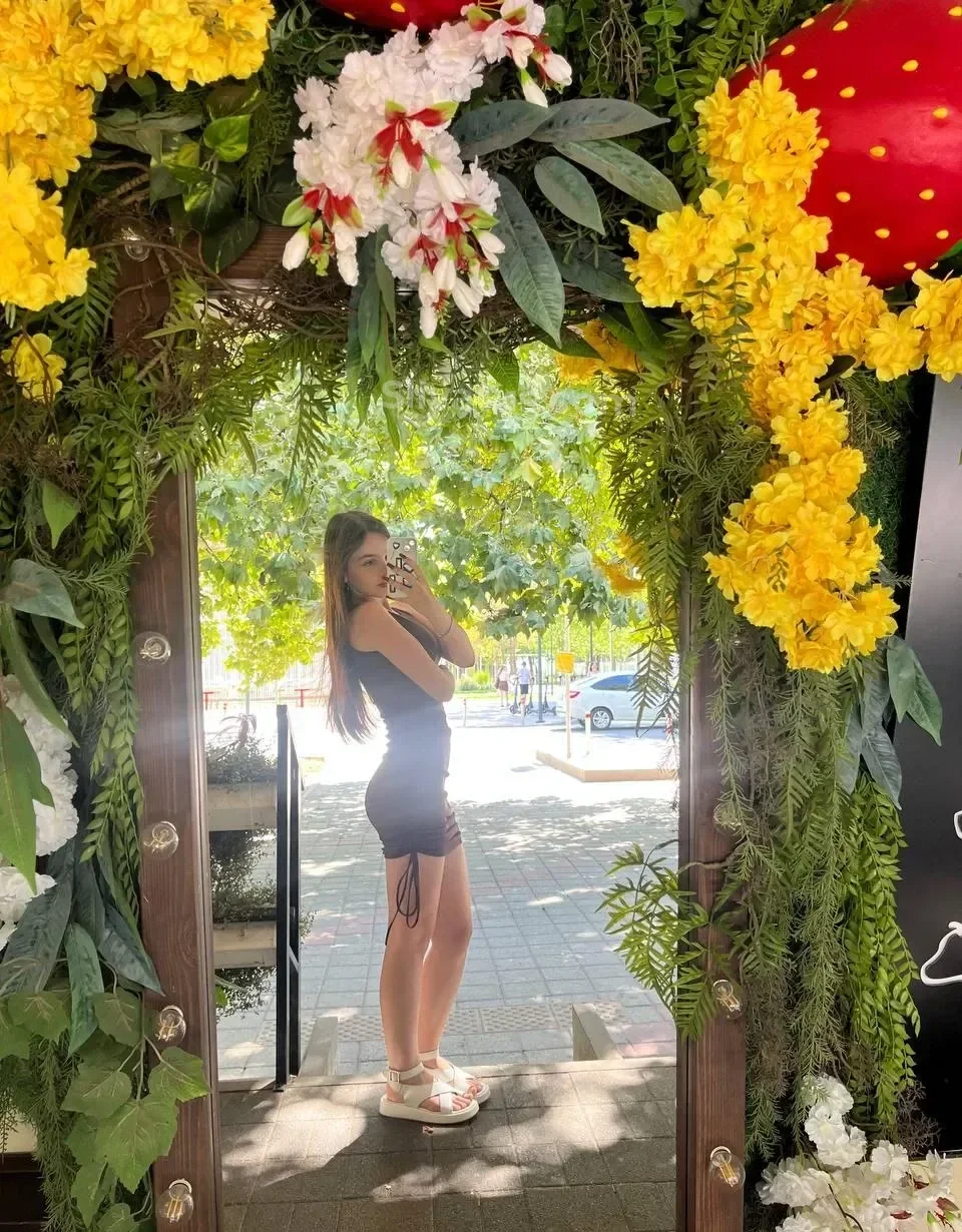 Новый Слив интимного фото тиктокерши yanga18 (yangamyr)