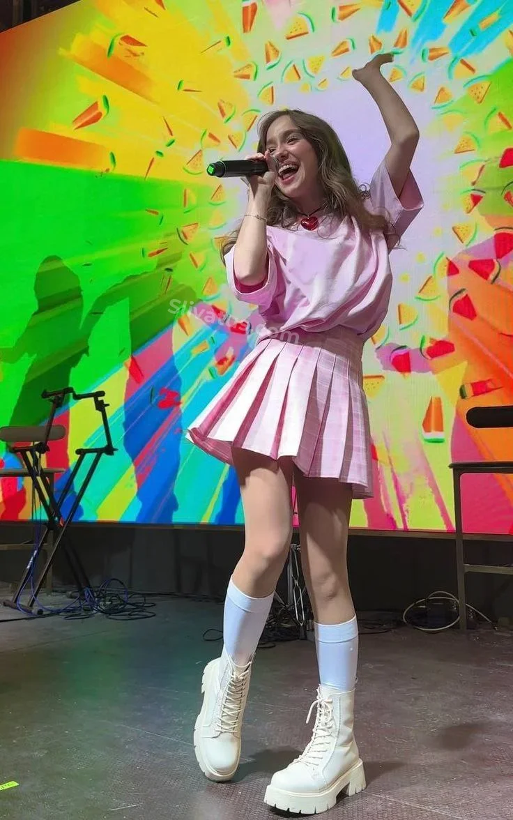 OnlyFans Эротическое фото тиктокерши Марьяна Локель