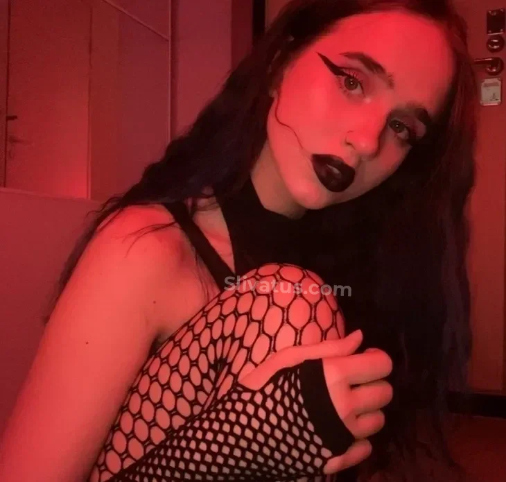 OnlyFans Фото голой тик токерши Keronkes