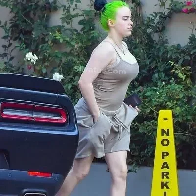 OnlyFans Фото голой звезды Билли Айлиш (Billie Eilish)