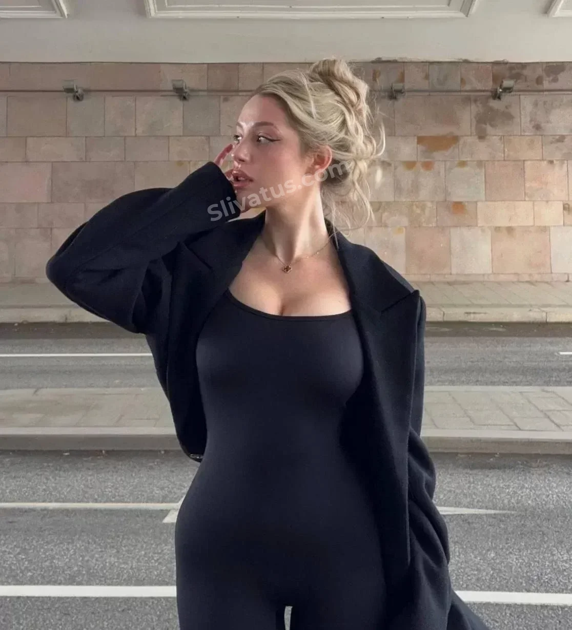 OnlyFans HD фото слива тиктокерши Анастасия Анисимова