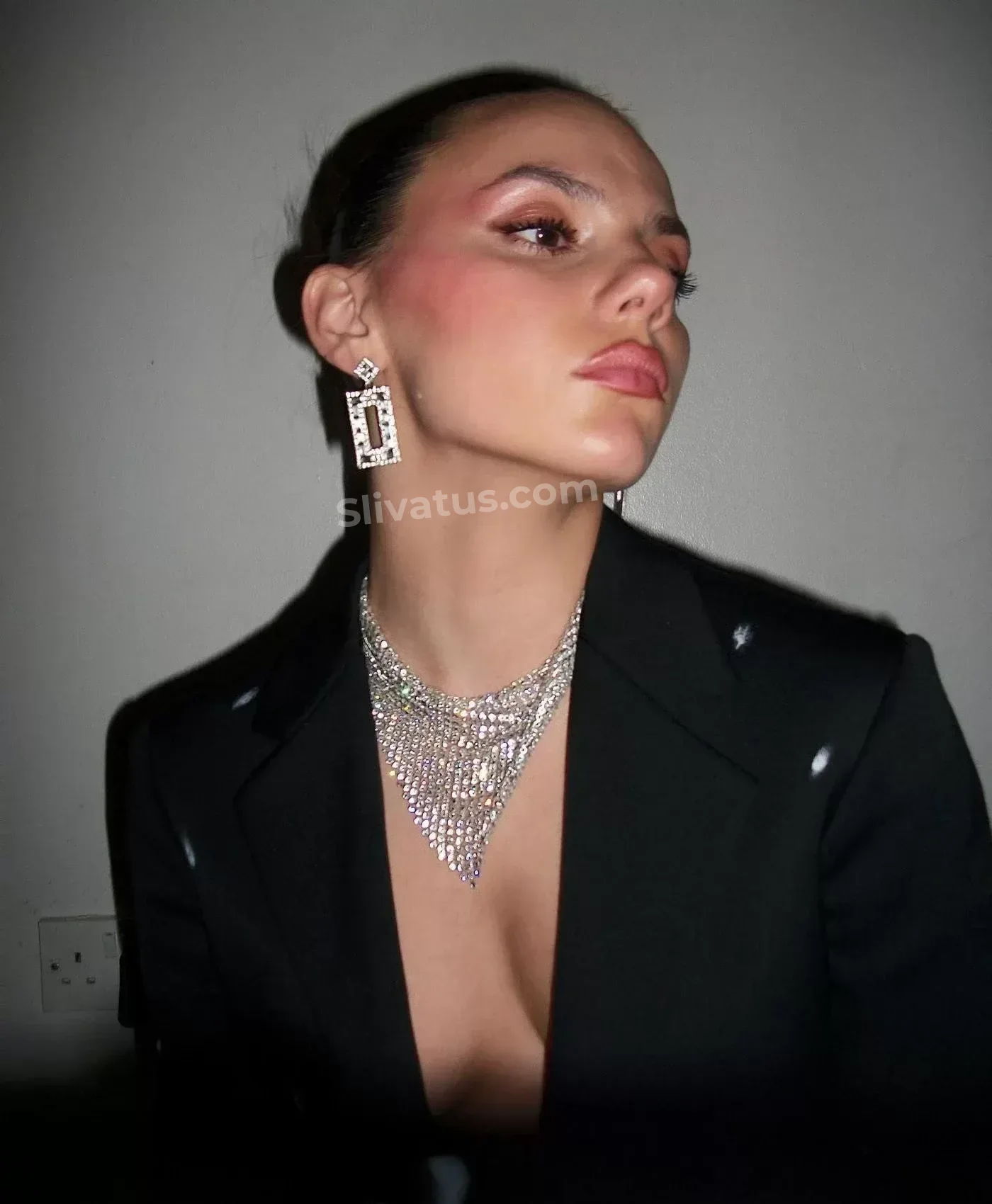 Дафни Кин (Dafne Keen)