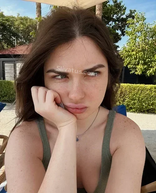 Популярной Эксклюзивный слив тиктокерши Аринян (AhriNyan)