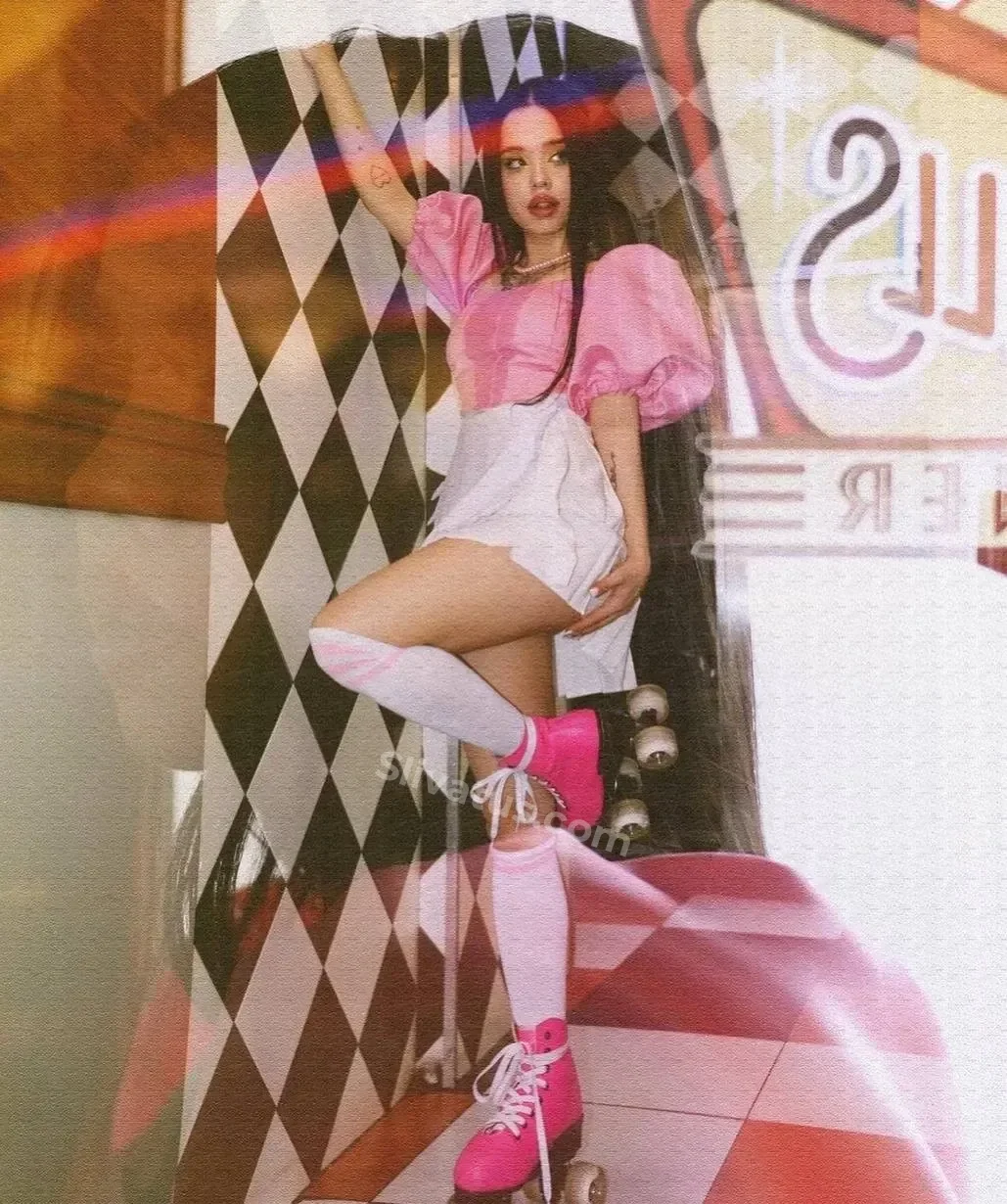 Популярной Голая тиктокерша Лунаком (Lunacom) на фото