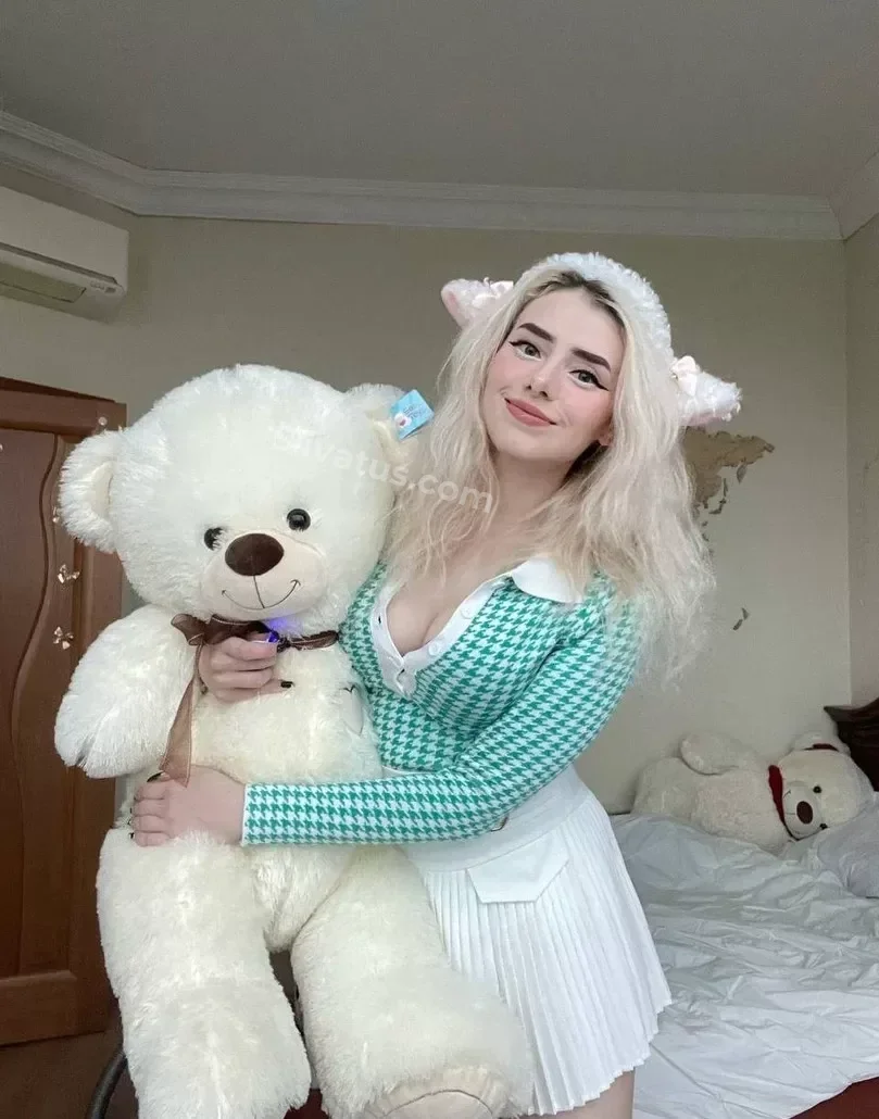 Популярной Голая тиктокерша Света Солар (svetasollar) на фото