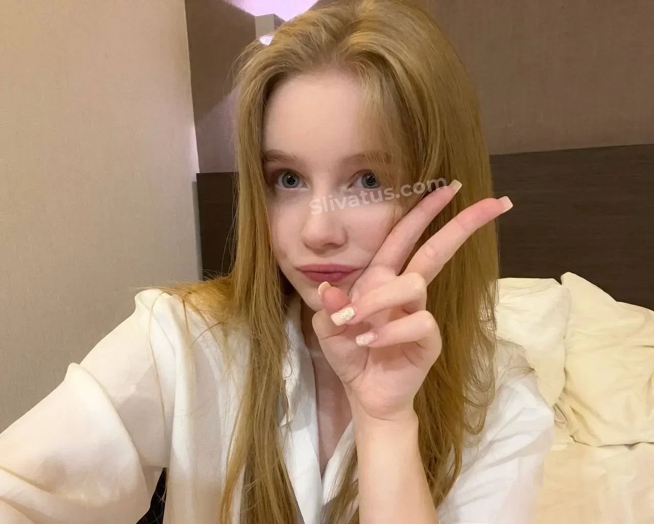 Популярной Горячее фото тиктокерши Angellmarr