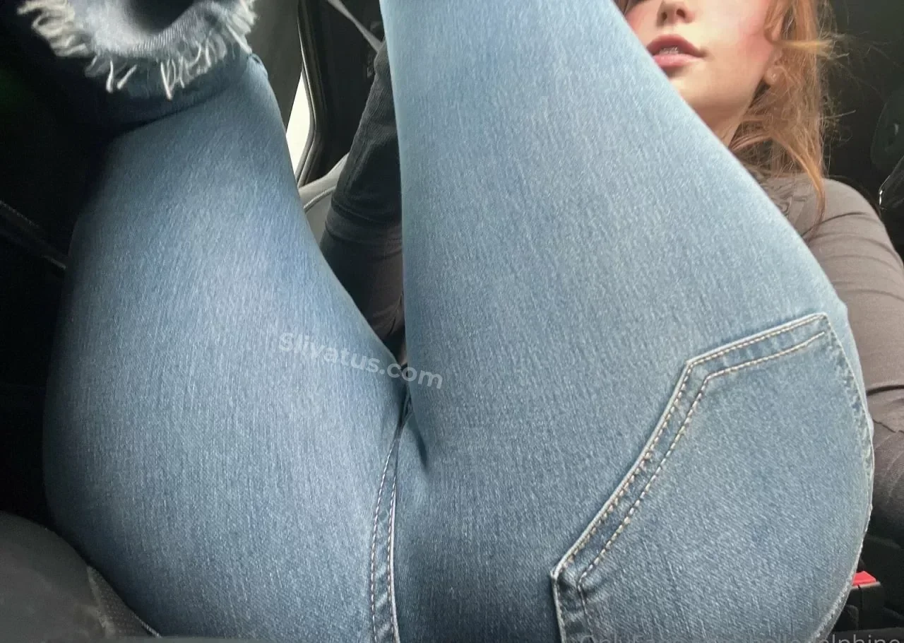 Популярной Приватное фото модели Белль Дельфин (belledelphine)