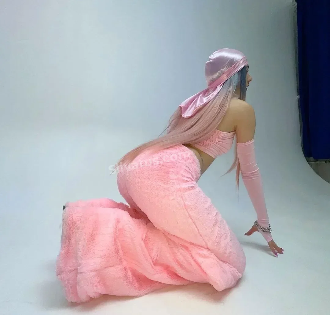 Популярной Утечка фото звезды Мейби Бейби